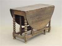 18th c. English Oak Gateleg Table