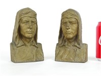 Pair Lindy Bookends