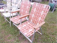 (2) Folding Lawn Chairs