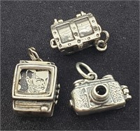 Silver Charms - TV, Pirate Chest & Camera