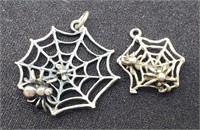 Silver Charms - Spider Webs w Dangly Spiders