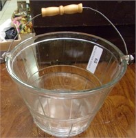 Glass Basket W/ Wood Handle 7" x 9"