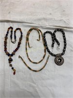 3 Necklaces & 1 Bracelet Set
