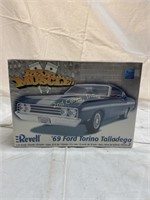 69' Ford Torino Model