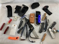 Assortment of knives & cases