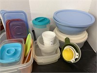 Plastic containers, misc