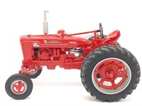 Plastic McCormick Farmall M-TA Diesel WF Tractor -
