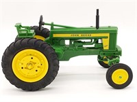 Plastic John Deere 520 WF Tractor 
- 1/16 Scale
