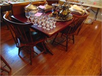 Wood dining table w/ 4 chairs & 2 leaves 70x38 &