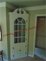 Wood white corner cabinet Approx 36x175x93 - Buyer