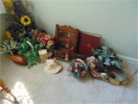Group of misc decor: faux plants, shell, & other