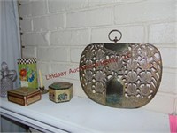 Approx 6 pcs of decor items SEE PICS