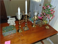 Group of misc decor: candle stick holders & other