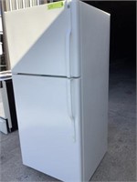 Used Refrigerator GE (off-white)