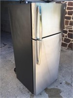 Used Refrigerator GE  (stainless)