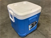 Igloo ice cube cooler