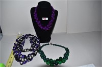 NECKLACES 16" PLASTIC BEADS GREEN AND PURPLE, TWO