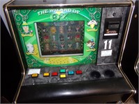 CABINET STYLE GAMING MACHINE THE WIZARD OF OZ