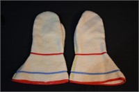 Vintage Inuit Made Woolen Duffle Mittens