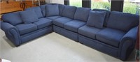 Large 4pc Sectional Sofa - Very Good Condition