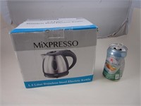 Bouilloire électrique 1.2L Neuve Mixpresso