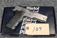 (R) Smith & Wesson 4046 40 S&W Pistol