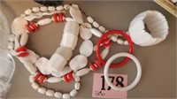 ASSORTED RED AND WHITE COSTUME JEWELRY PIECES