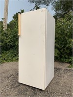 Sanyo Refrigerator Model: SR-950