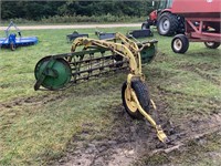 John Deere E0640 Rake