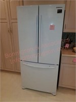 Refrigerator, manufactured March 2019