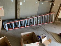 "Louisville" 12' Fiberglass Step Ladder