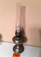 1 Metal Kerosene Lamp