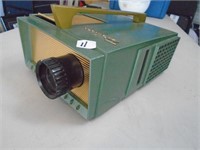 Vintage Deluxe Slide Projector