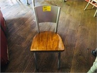 METAL CHAIR WITH WOOD SEAT