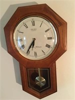 Seiko Quartz clock with pendulum