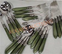 20 Piece Flatware Set