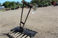 Universal Mount Snow Plow, Approx 5FT