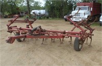 IH 45 16Ft Cultivator, 15" Tires