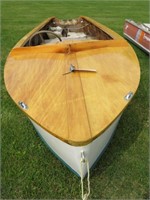 16 1/2' wooden runabout boat
