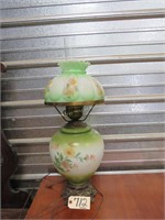 parlour lamp w chimney, top not a match