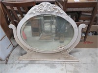 vintage dresser mirror, 26" w