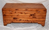 LANE CEDAR CHEST