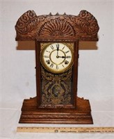 ANTIQUE OAK SHELF CLOCK