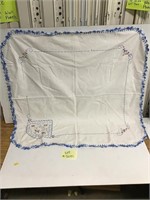 Square embroidery table cloth