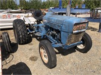 Salvage Ford 2000 Tractor