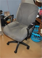 Upholster Rolling Office Chair