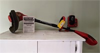 Black & Decker Weedeater w/Battery & Charger