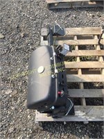 NEW TRAILER HITCH MOUNTABLE PROPANE TANK GRILL