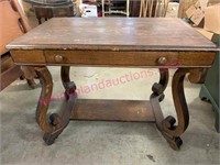 Antique 1920s oak library table w/ drawer