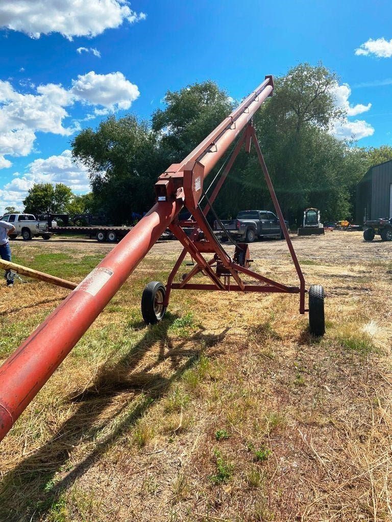 Farm Equipment & Household Auction for Estate of Doug Snyder